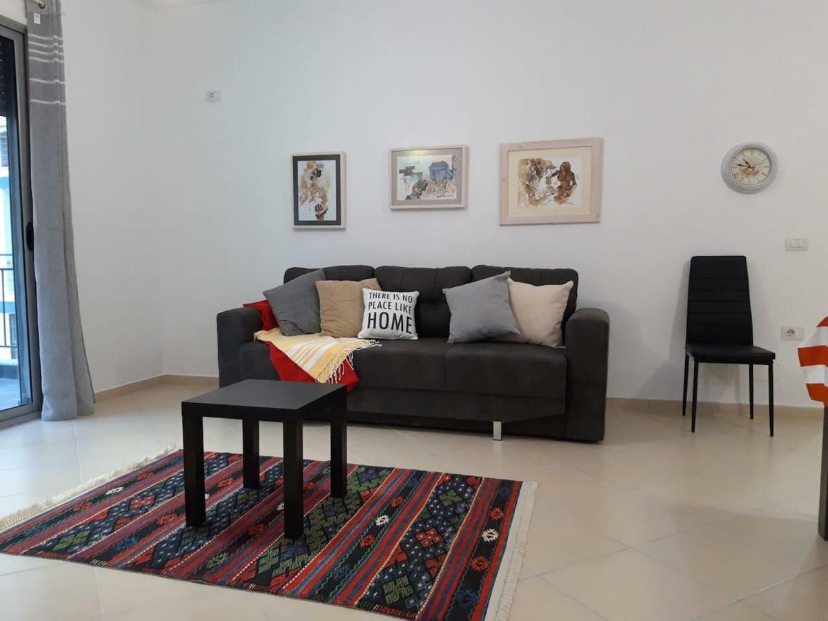 Artist S Apartment Влёра Экстерьер фото